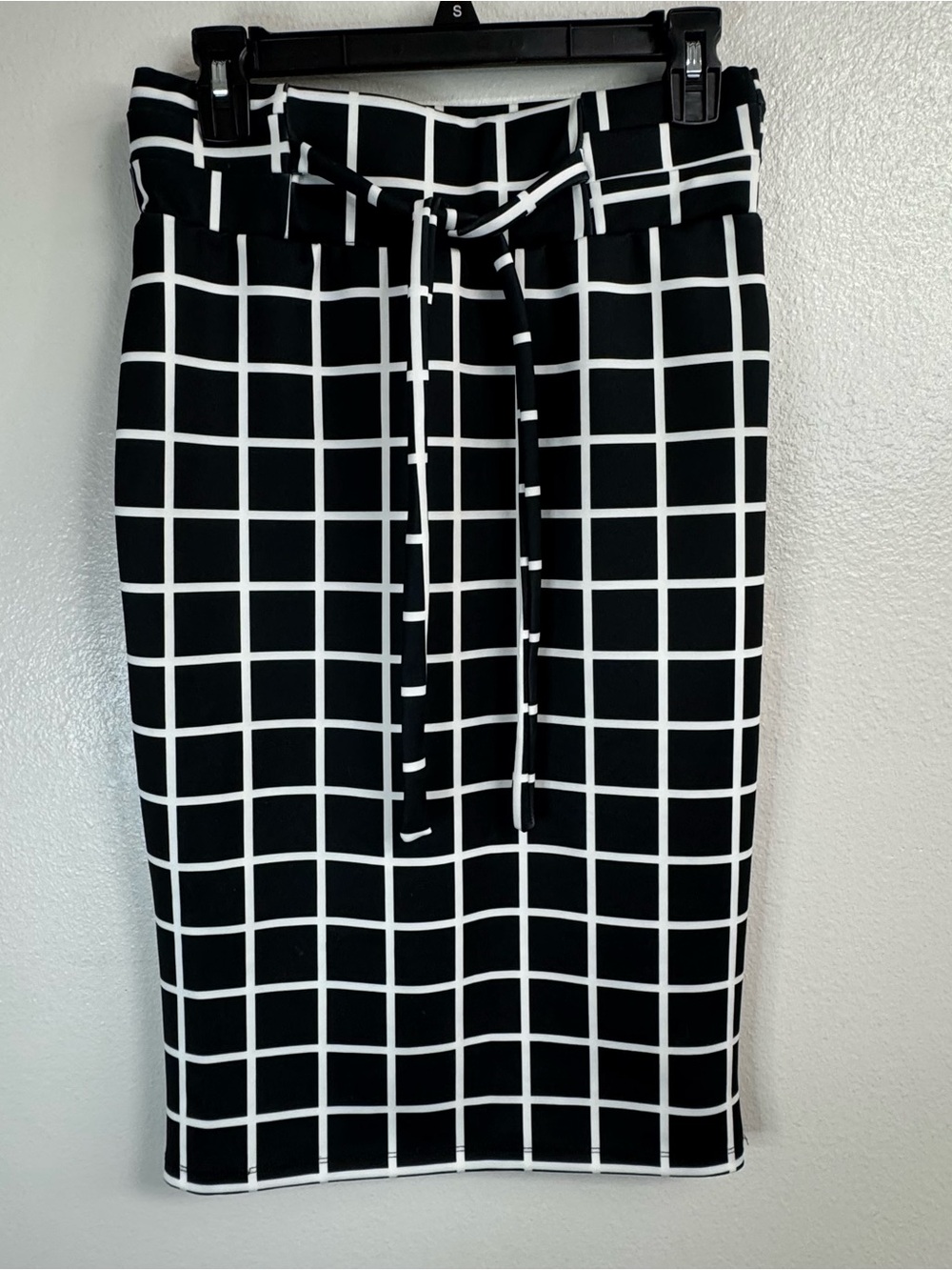 Classic Black & White Grid Tie-Waist Pencil Skirt